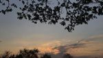 Mengintip Sunset yang Ciamik dari Candi Ratu Boko