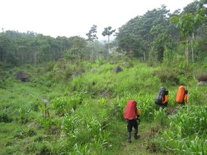 Mengintip Tempat Mandi Dewi Rengganis