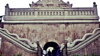 pintu gerbang pemandian taman sari