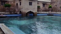 banguna tua yang kokoh berdiri konon tempat sultan mengawasi putri putrinya yang sedang mansi