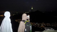 Perjalanan dini hari menuju Tsur
