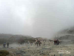 Menguak Legenda Anak Berambut Gimbal di Dieng
