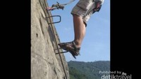 Menjajal via ferrata