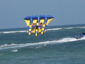 Menguji Nyali di Tanjung Benoa, Bali