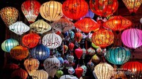 Lentera kertas di sepanjang Kota Hoi An, Da Nang, Vietnam.