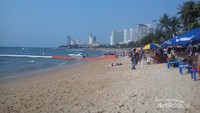 suasana di pantai pattaya