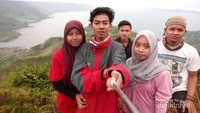 Bersama teman-teman