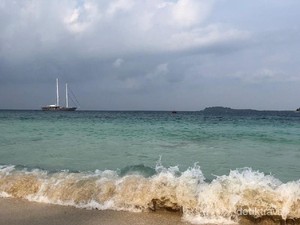 Menikmati Indahnya Pantai-pantai di Mentawai