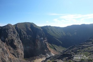 Menikmati Keindahan Atap Bumi Pasundan