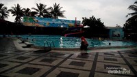 kolam air panas di Grage Sangkan Hotel  Spa