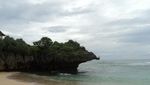 Menikmati Ombak di Pantai Krakal, Gunungkidul