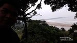 Menikmati Pantai Sarwana dengan Cara Tak Biasa