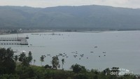 Pesona pelabuhan Malahayati dari bukit Suharto