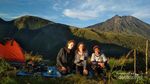 Menikmati Rinjani dari Segara Anak yang Mempesona