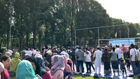 Suasana saat kita saling bermaaf-maafan.