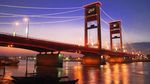 Menikmati Senja di Sungai Musi, Palembang