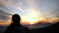 Mentari mulai tampak