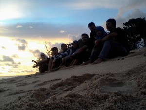 Menikmati Sunset Cantik di Pantai Balekambang, Malang