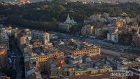 Pemandangan kota Roma dari Basilica San Pietro, Vatican