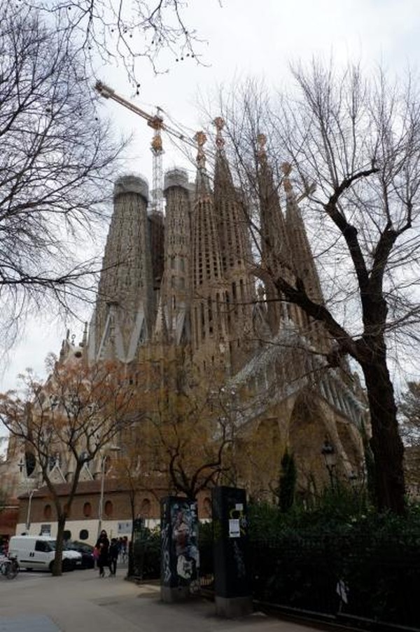 Menjelajahi Barcelona, Kota dengan Arsitektur yang Menawan