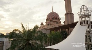 Menjelajahi Negeri Tetangga Pertama Kali
