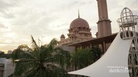 Masjid Putra, Si Pink nan Elok