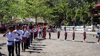 Tarian 4 Wayer di Desa Wisata Pintu Kota Kecil. Tarian ini tampil ketika wisatawan datang. Wisatawan bahkan bisa ikutan menari