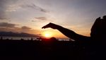 Menunggu Fajar Merona di Pantai Boom, Banyuwangi