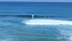 Menyaksikan Atraksi Peselancar di Pantai Suluban Bali