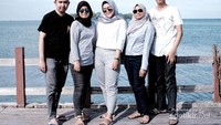 Liburan bersama teman lebih menyenangkan