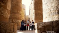 Tiang-tiang raksasa di Karnak Temple