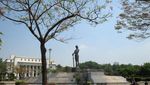 Menyusuri Rizal Park di Jantung Kota Manila
