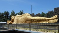 Patung Buddha Tidur