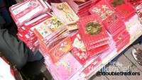 Pedagang amplop Angpau
