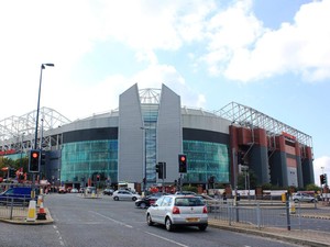 Merasakan Euforia Bola di Kandang Manchester United