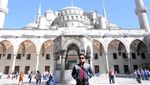 Merasakan Nyamannya Masjid Biru di Istanbul
