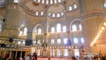Merasakan Nyamannya Masjid Biru di Istanbul