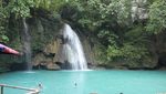 Merasakan Segarnya 3 Air Terjun di Kawasan Falls, Filipina