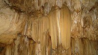 Stalagtit dan stalagmit yang indah. (Dok. rezeki-fajar.co.cc)