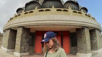 Selfie di depan megahnya The Big Buddha