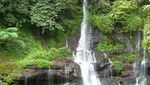 Meresapi Kesegaran dan Indahnya Curug Orok di Garut