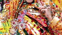 Hiasan pada kostum perayaan Jakarnaval 2014
