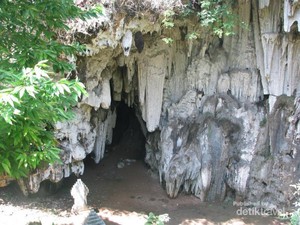 Misteri Gua Kalak di Kampung Halaman SBY