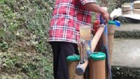 Penjual nira di jalan