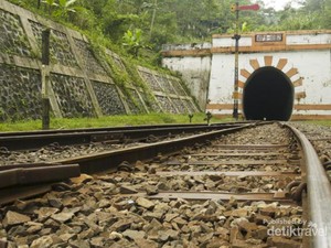 Misteri Terowongan Kereta Lampegan di Cianjur