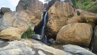 Air terjun kecil yang lokasinya di atas Pesiraman.