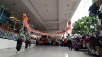 Atraksi Barongsai Tongkat