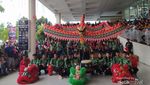 Momen Atraksi Barongsai Dinding Pertama di Indonesia