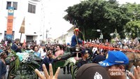 Anak SHB X favorit saya, GKR Bendara dan suaminya