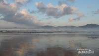 Pantai landai dan luas